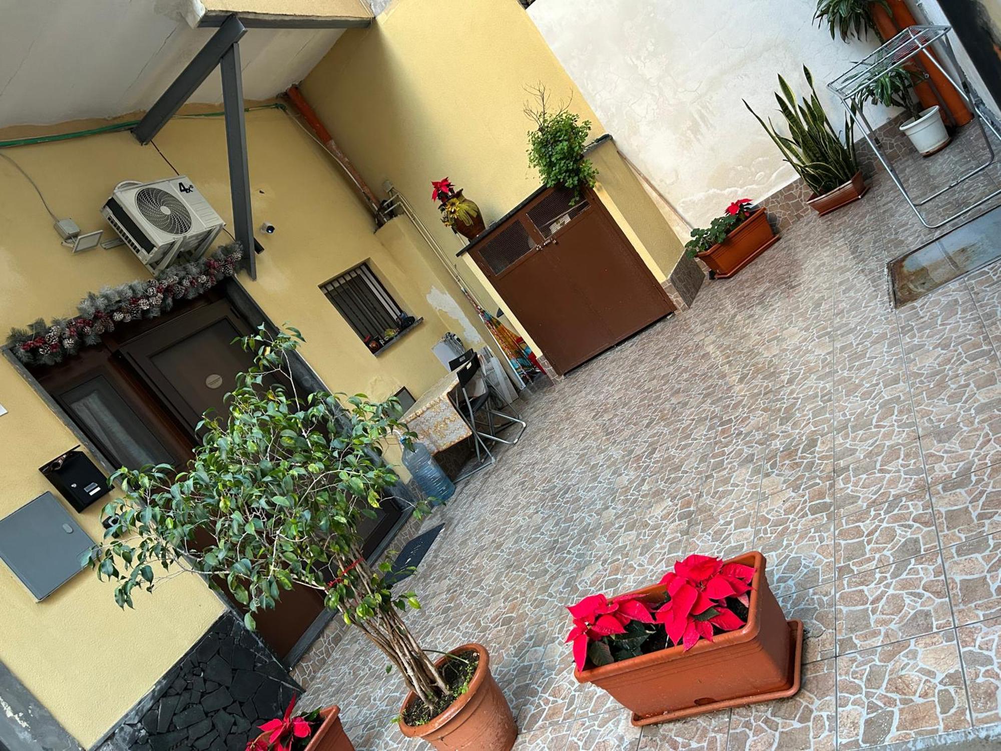 Dany House Apartment Катания Екстериор снимка