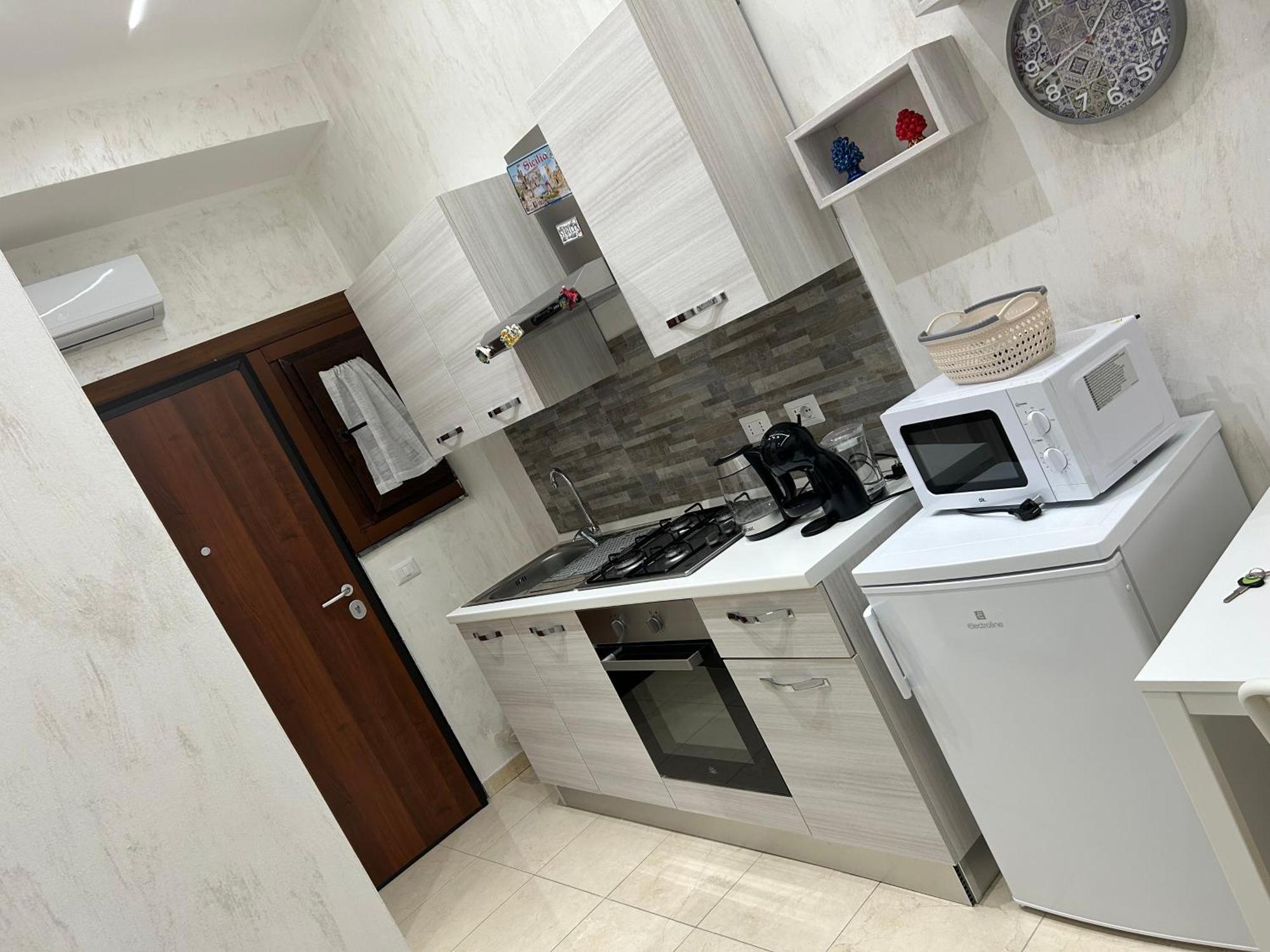 Dany House Apartment Катания Екстериор снимка